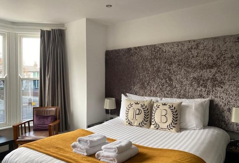 חדר סופריור, Sinclair S Rooms