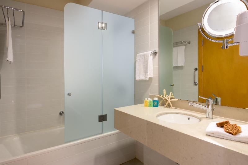 חדר סופריור, Sinclair S Rooms