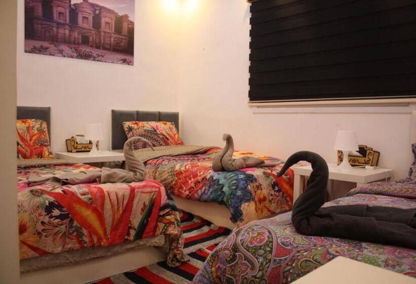 اتاق استاندارد سه نفره, Petra Desert Dream