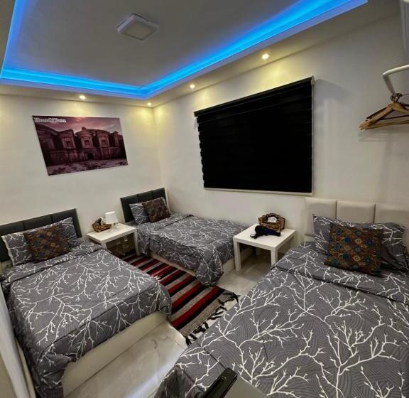 اتاق استاندارد سه نفره, Petra Desert Dream