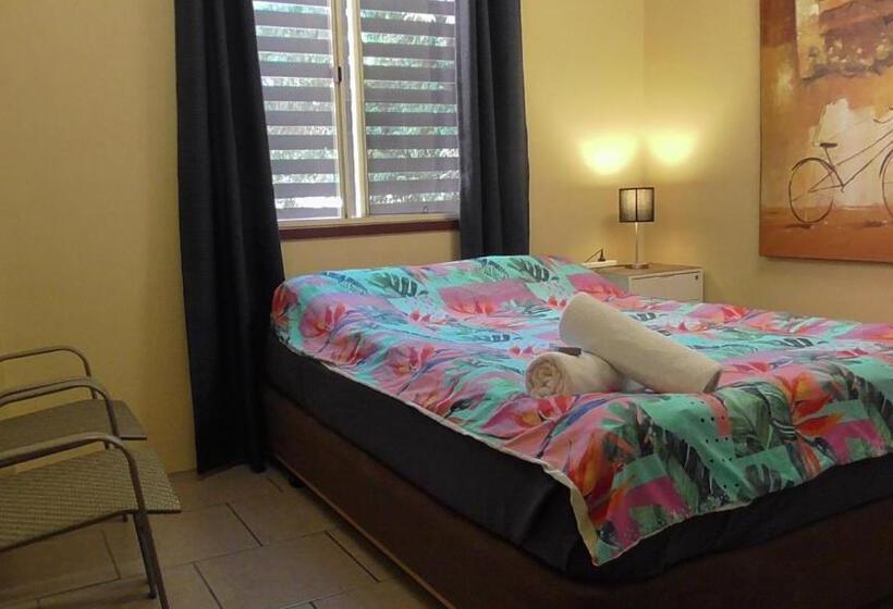 Quarto Economy, Beachside 1770 Yha