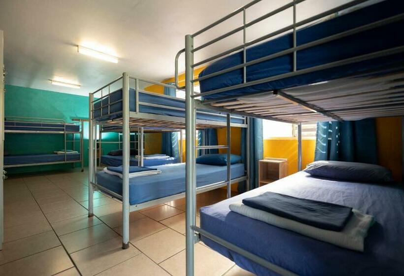 공동 객실, Beachside 1770 Yha