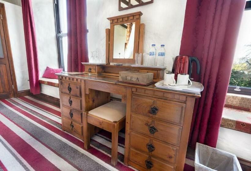 Трехместный Номер Superior, The Cedars