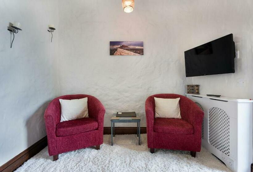 Трехместный Номер Superior, The Cedars