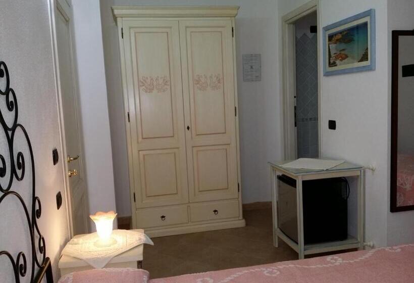 غرفة كومفورت ثلاثية, Bed & Breakfast Mare Isole