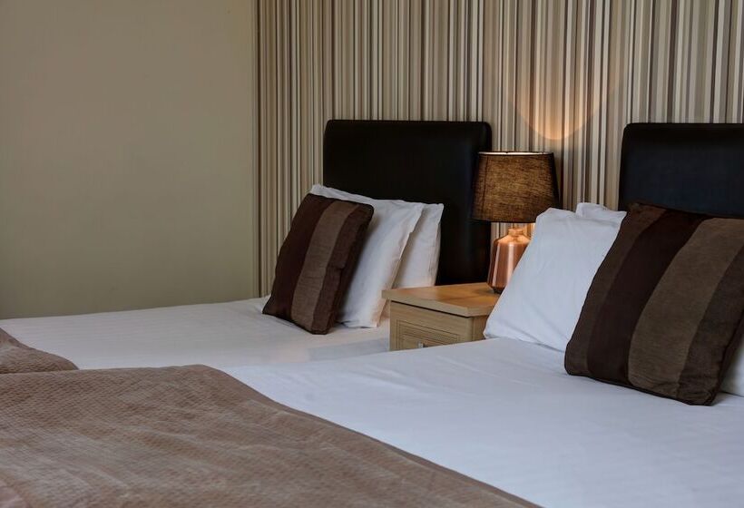 Семейный Номер, Allerton Court