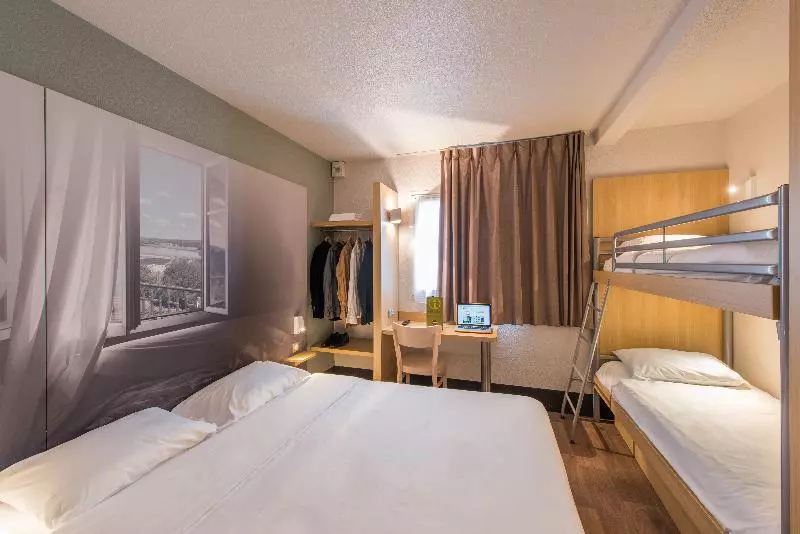 スタンダード4人部屋, B&b Hotel Blois Sud Vineuil