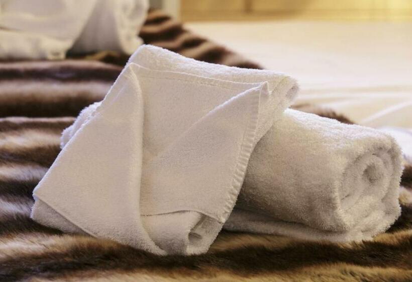 스탠다드 스튜디오, Cgh Résidence Boutique Le Napoléon