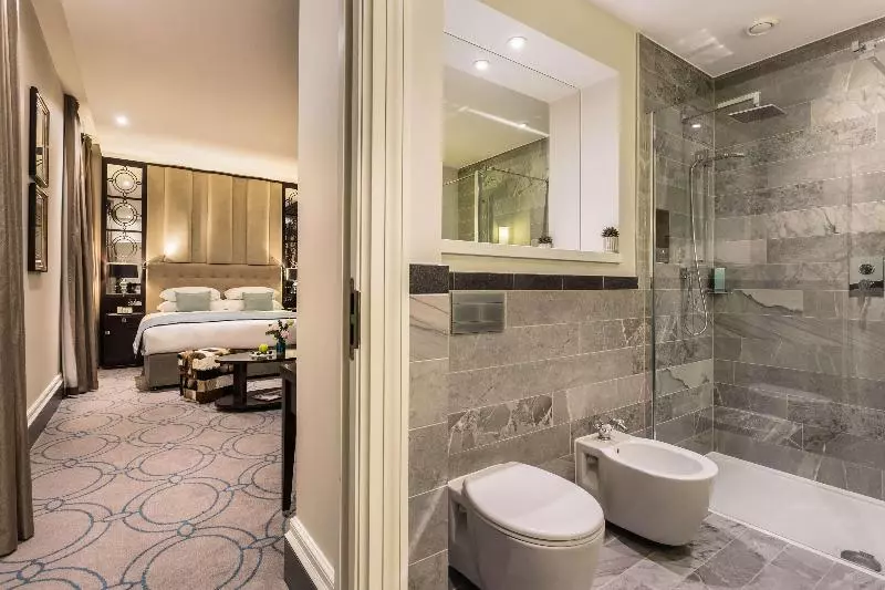 キングサイズベッドのスタンダードルーム, Courthouse Hotel Shoreditch