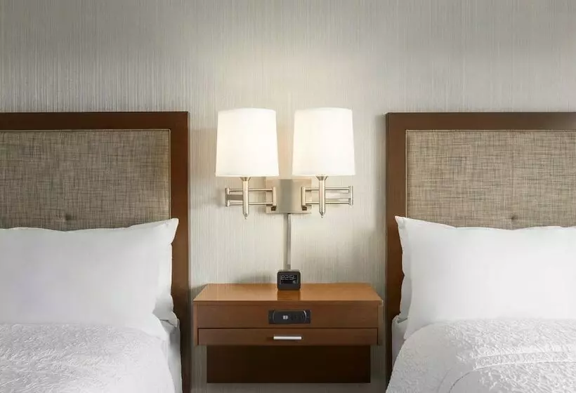 ２ダブルベッドのスタンダードルーム, Hampton Inn Penn Yan