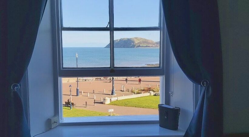 חדר סטנדרט נוף לים, Hen Dy