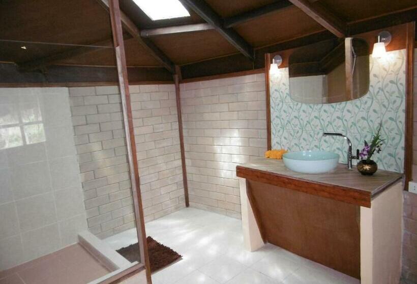 스탠다드 룸 호수 전망, Relax Eco Life Center   Khao Lak