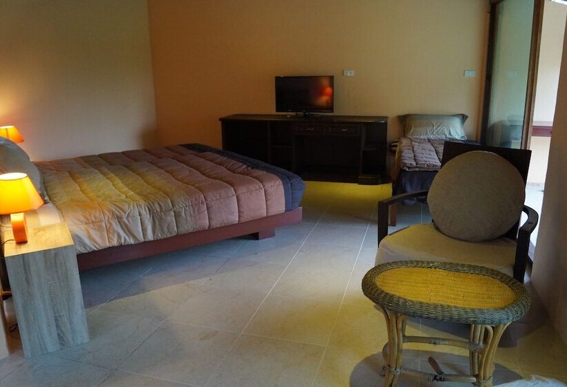 家庭间, Relax Eco Life Center Khao Lak