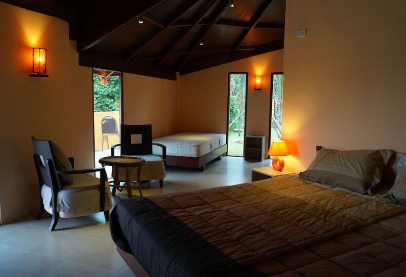 家庭间, Relax Eco Life Center Khao Lak