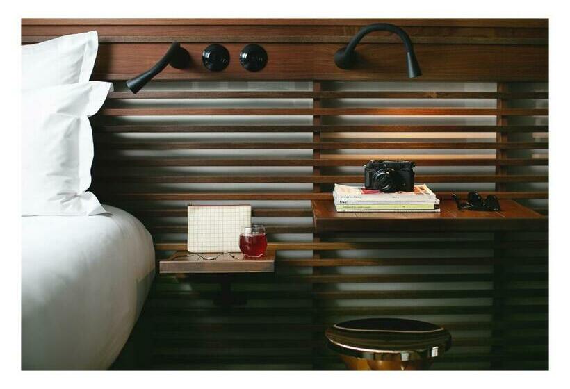 シングルデラックスルーム, Off Paris Seine