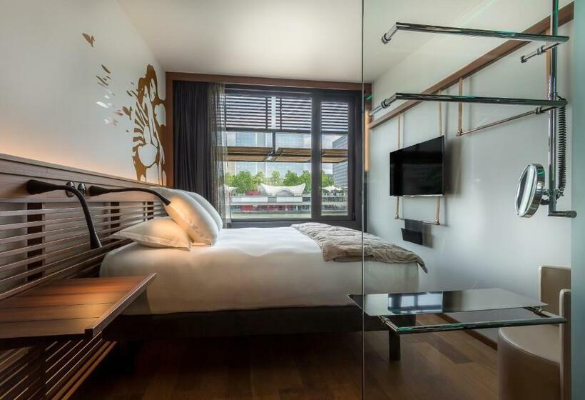 Standaardkamer met Uitzicht op de Rivier, Off Paris Seine