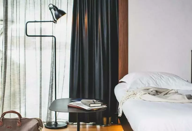 Suite, Off Paris Seine