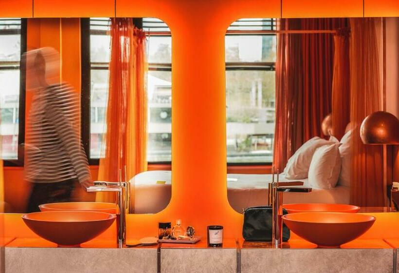 Suite, Off Paris Seine