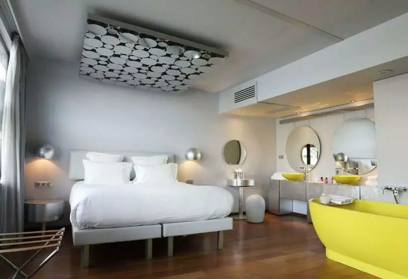 Suite, Off Paris Seine