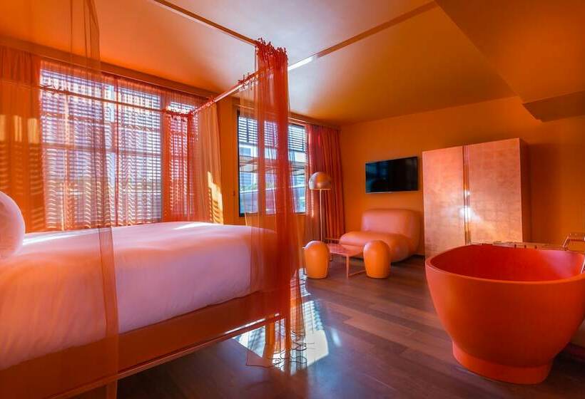 スイート, Off Paris Seine