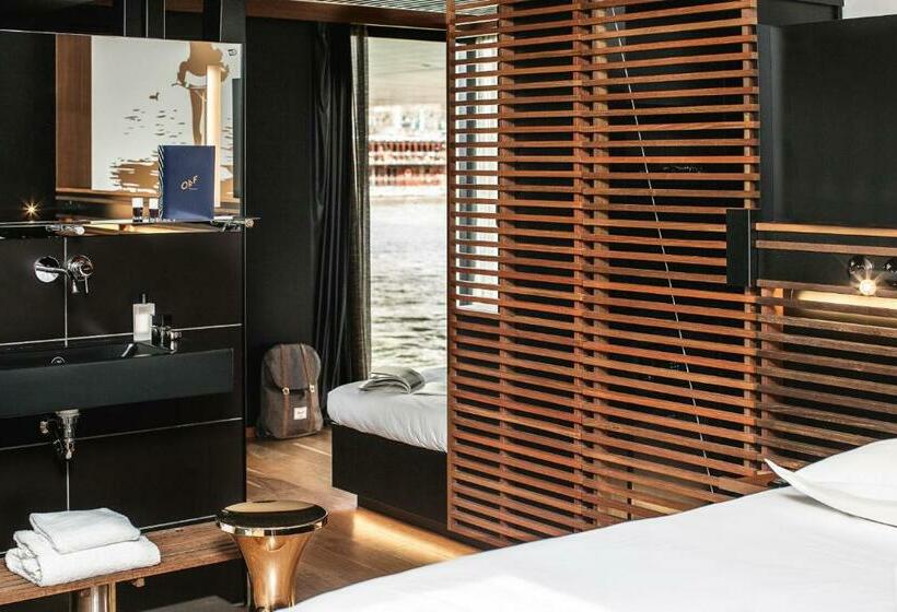 Suite met Uitzicht op de Rivier, Off Paris Seine