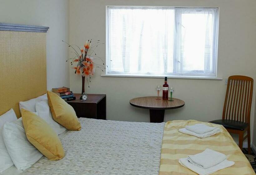 اتاق استاندارد, Premier Hotel Not Premier Inn