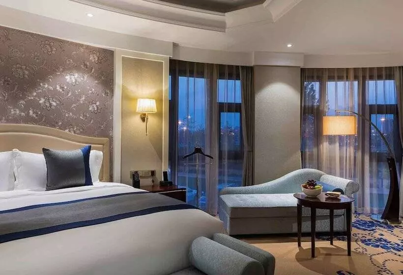 Superior Svit, Pullman Tangshan