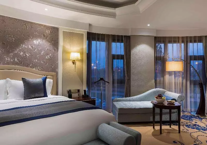 Superior Svit, Pullman Tangshan