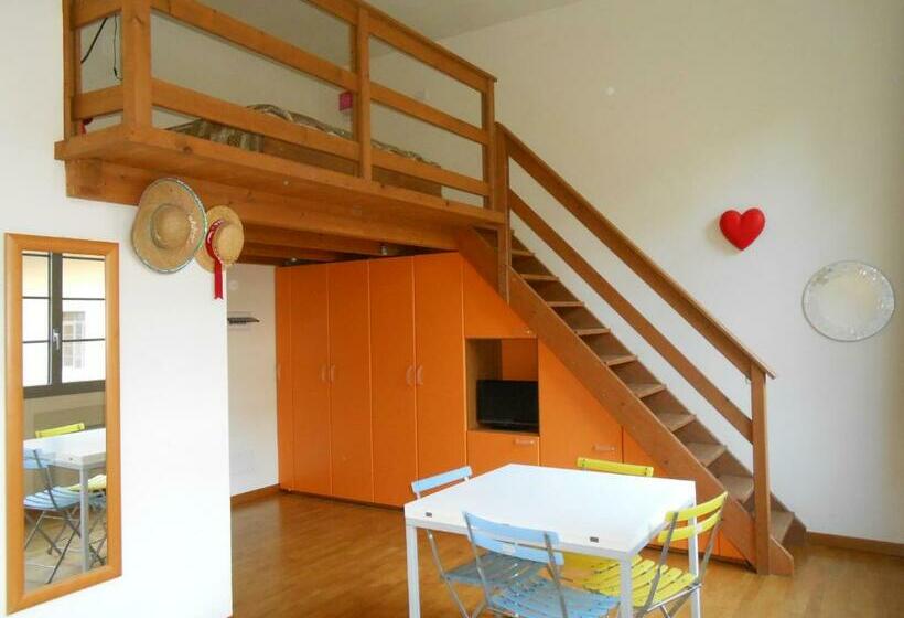 스탠다드 스튜디오, Residence Villa Marina