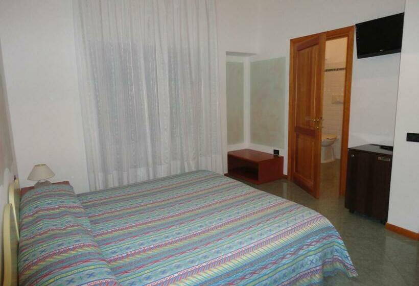 スタンダードトリプルルーム, Silvestrino