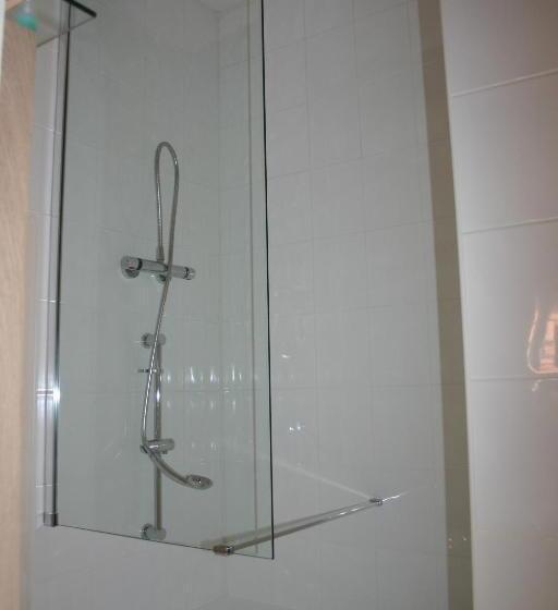 غرفة أساسية, The Vaults