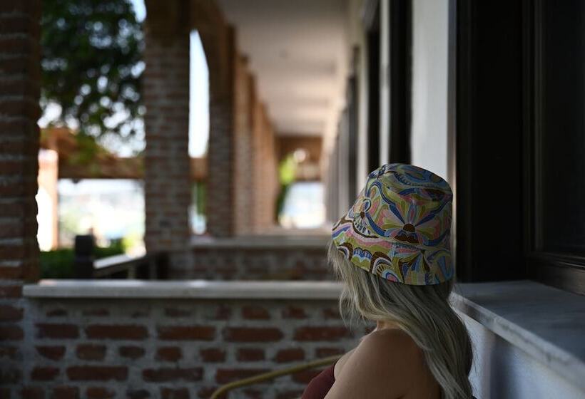 غرفة ديلوكس, Cunda Deniz