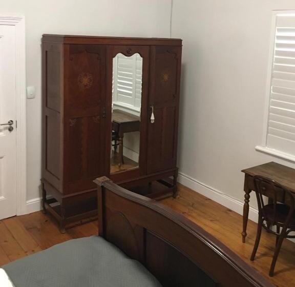 豪华房间, Just Joey Lodge