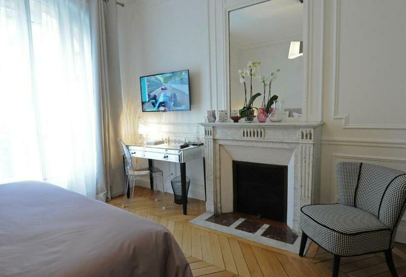 スーペリアールーム, Relais12bis Bed & Breakfast By Eiffel Tower