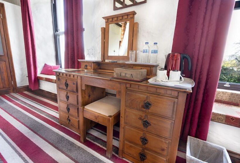 Трехместный Номер Superior, The Cedars