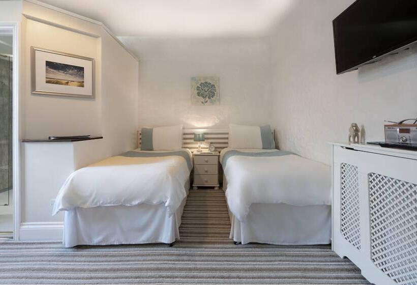 Номер Стандарт, The Cedars