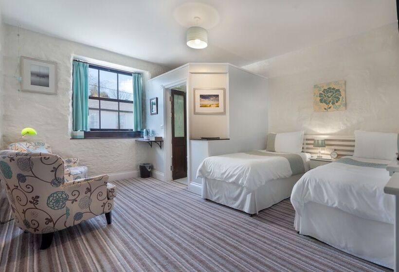 Номер Стандарт, The Cedars