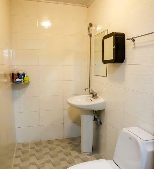 تختخواب در اتاق مشترک, Busan Sukbak Dot Com Guesthouse