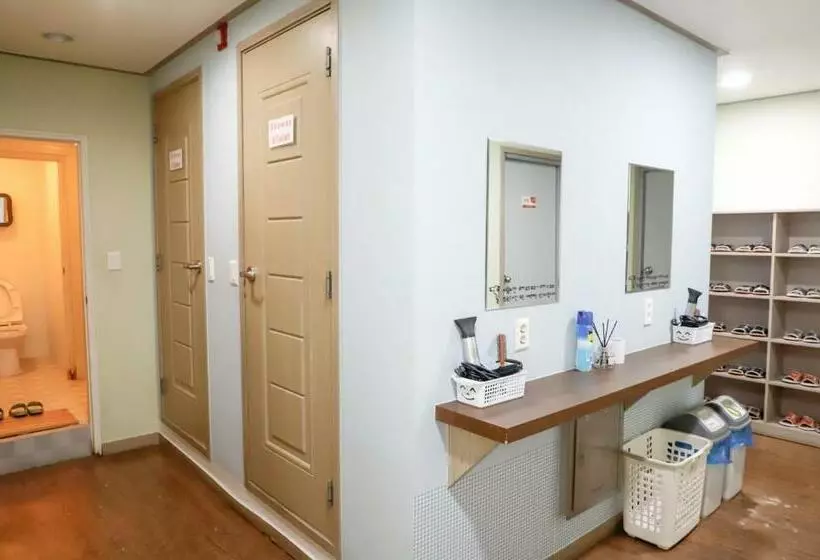 ルームシェアのワンベッド, Busan Sukbak Dot Com Guesthouse