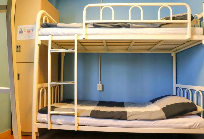 اتاق استاندارد چهارنفره با سرویس بهداشتی مشترک, Busan Sukbak Dot Com Guesthouse