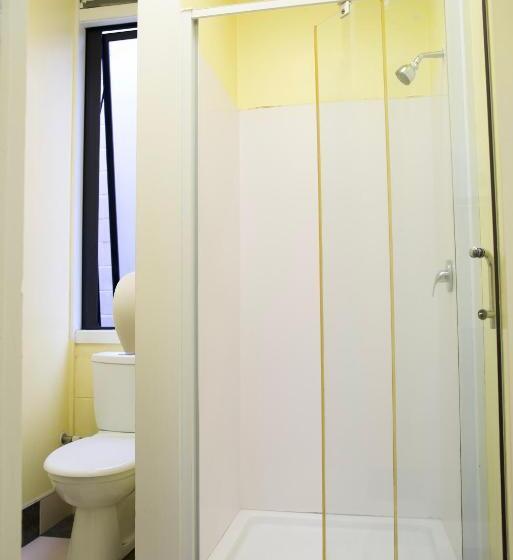 スタンダードルーム, Silverfern Backpackers