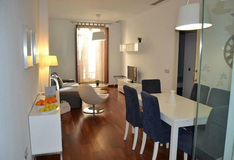 Апартаменты 2 Спальни, Azz Sevilla Torre de La Plata Apartamentos