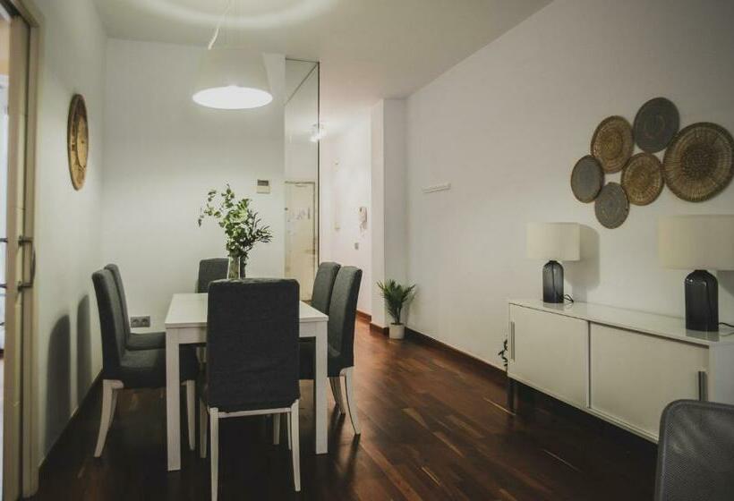 Апартаменты 2 Спальни, Azz Sevilla Torre de La Plata Apartamentos