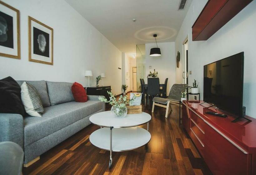Апартаменты 2 Спальни, Azz Sevilla Torre de La Plata Apartamentos