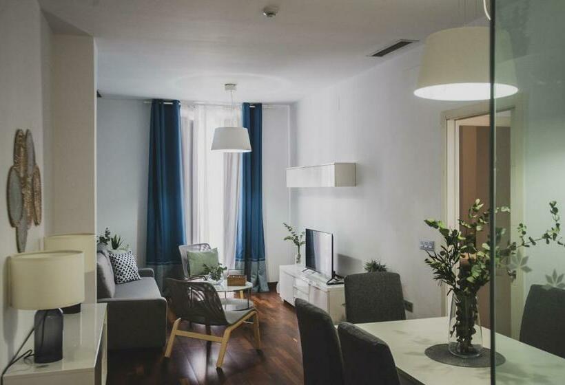 Апартаменты 2 Спальни, Azz Sevilla Torre de La Plata Apartamentos