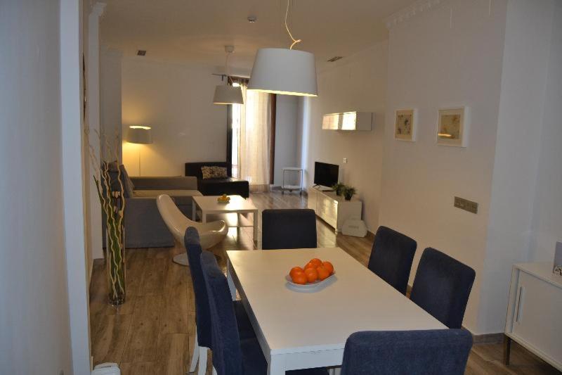 Апартаменты 2 Спальни, Azz Sevilla Torre de La Plata Apartamentos