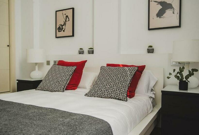Апартаменты 2 Спальни, Azz Sevilla Torre de La Plata Apartamentos