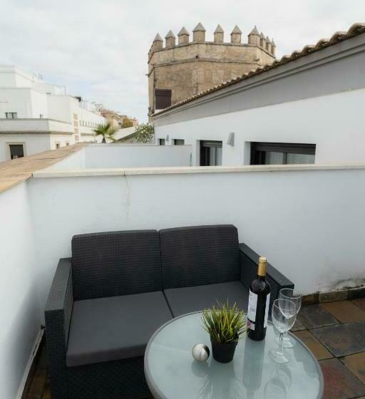 1 Bedroom Penthouse Apartment, Azz Sevilla Torre de La Plata Apartamentos