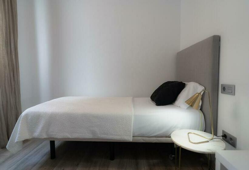 Апартаменты Пентхаус 1 Спальня, Azz Sevilla Torre de La Plata Apartamentos