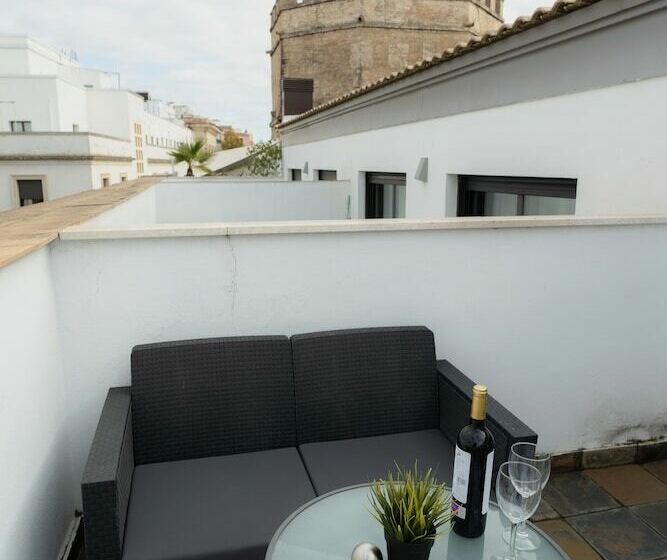 1 Bedroom Penthouse Apartment, Azz Sevilla Torre de La Plata Apartamentos